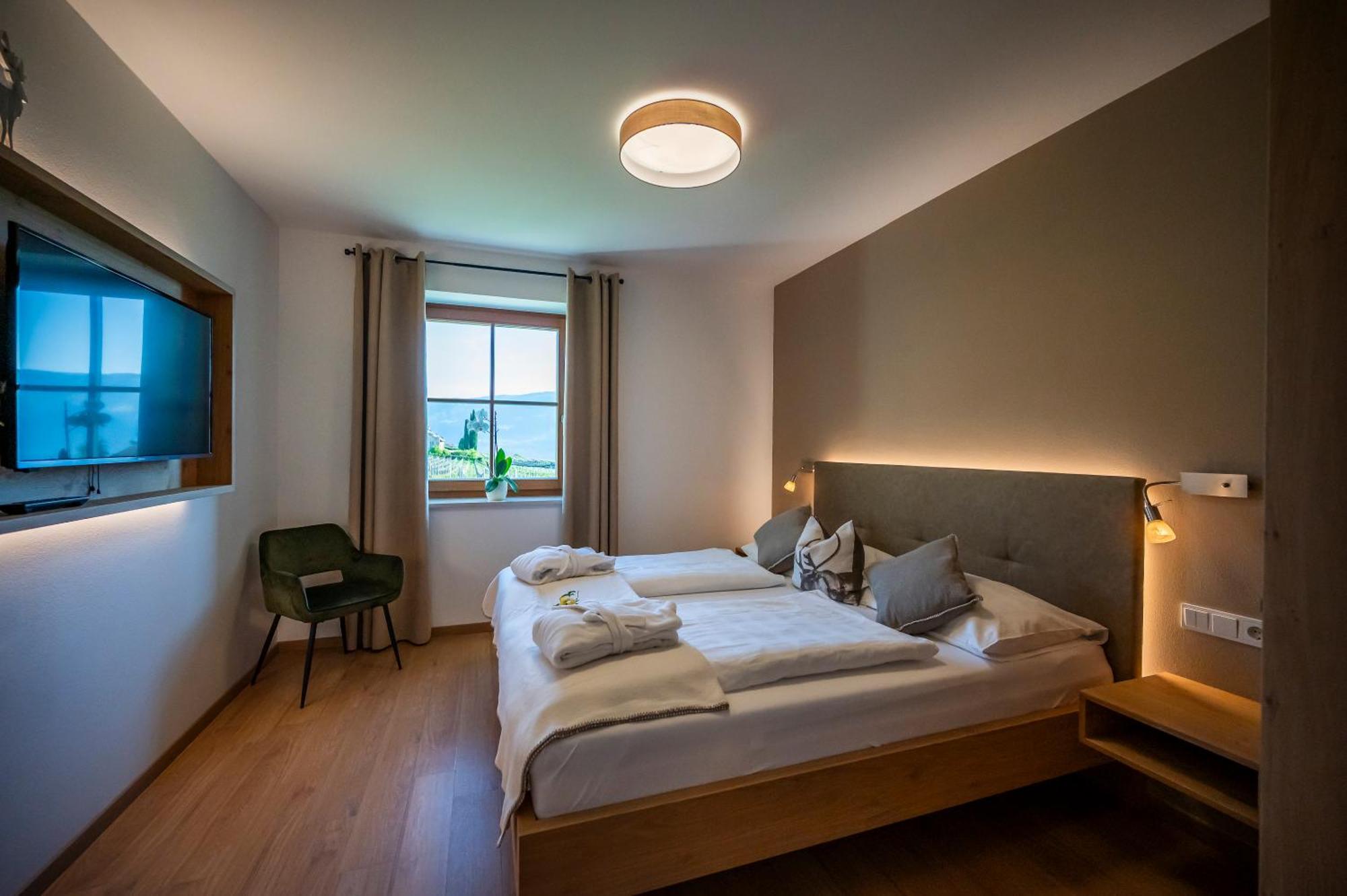 Ferienwohnung Weingut Lahn zu Eppan Eppan an der Weinstraße Zimmer foto