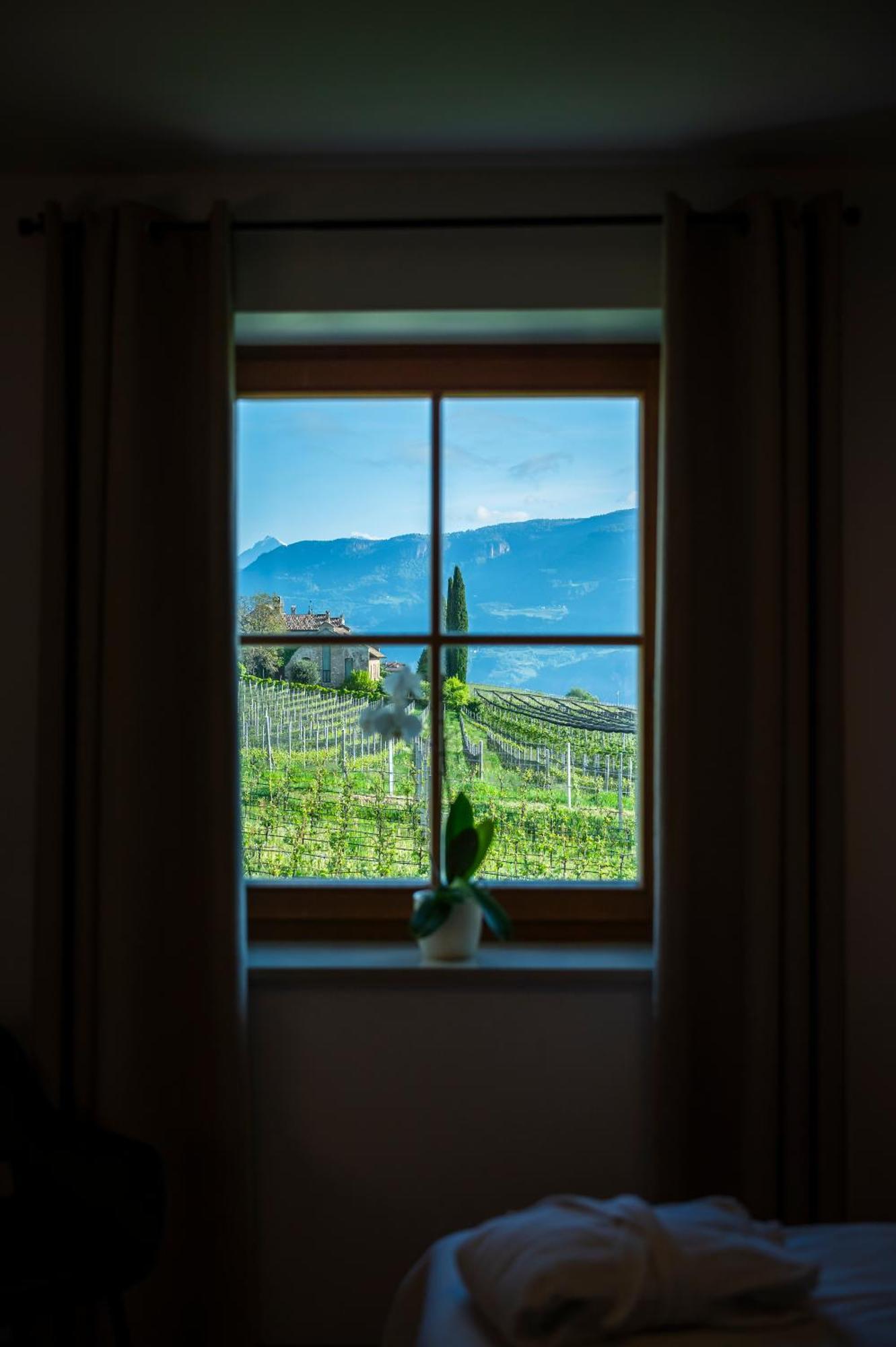 Ferienwohnung Weingut Lahn zu Eppan Eppan an der Weinstraße Zimmer foto